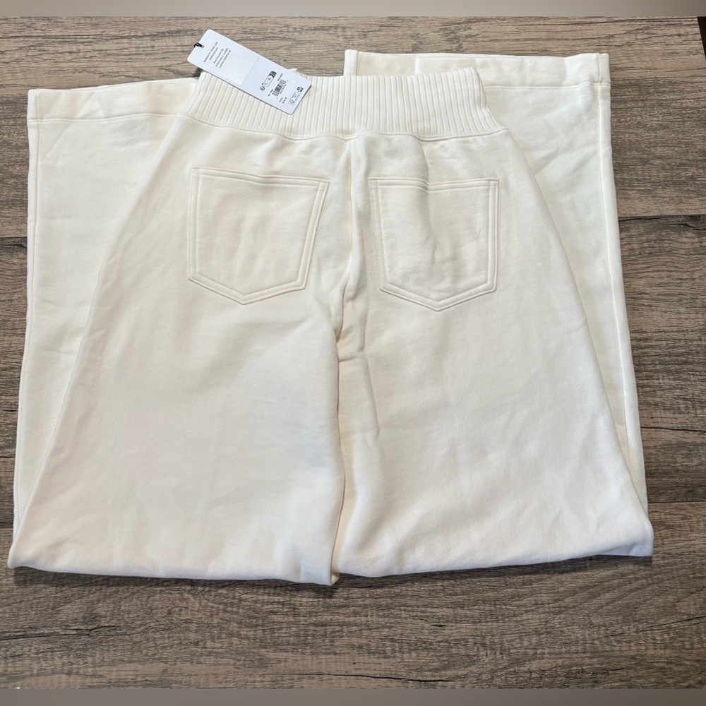 Alo Serenity Wide Leg Sweatpant | size M | color ivory - Picture 8 of 9
